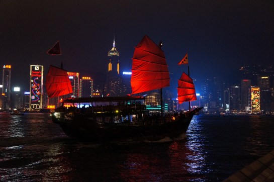 victoria bay noaptea